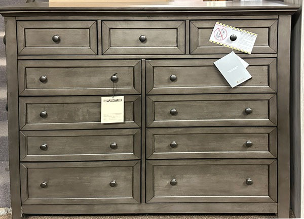 dresser1